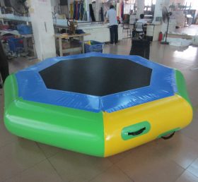 T10-225 Utomhus lekplats trampolin Pvc material flytande block hållbar uppblåsbar vatten trampolin